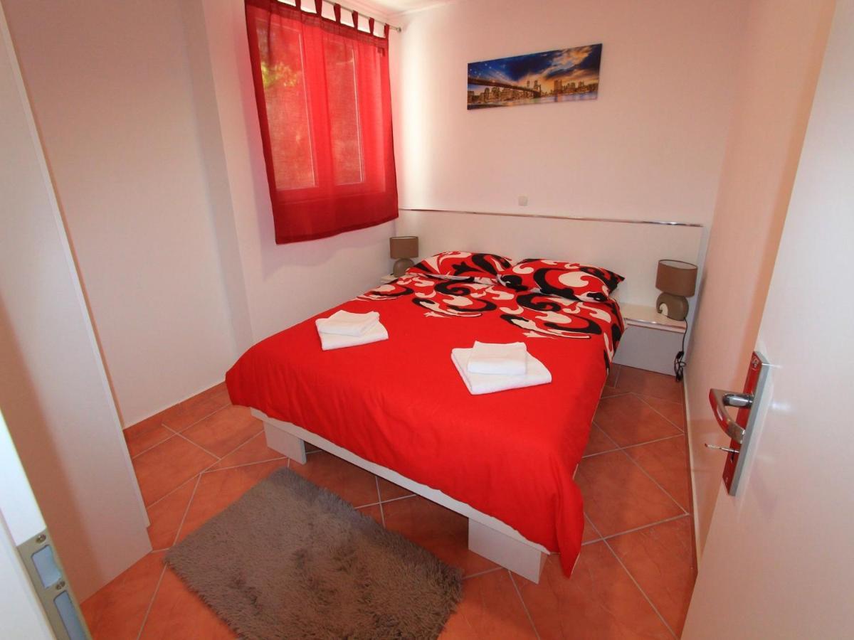 Apartments Nero Novi Vinodolski Eksteriør billede