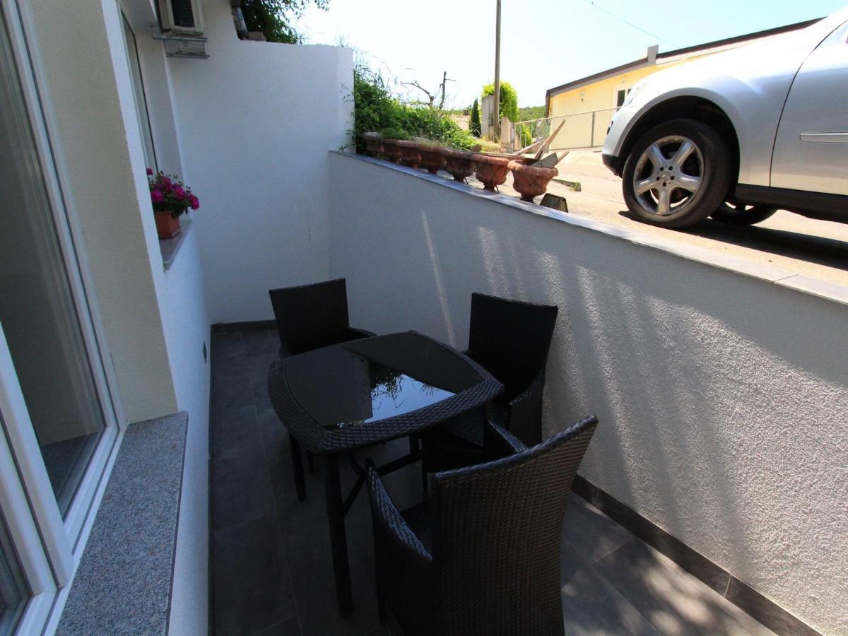 Apartments Nero Novi Vinodolski Eksteriør billede