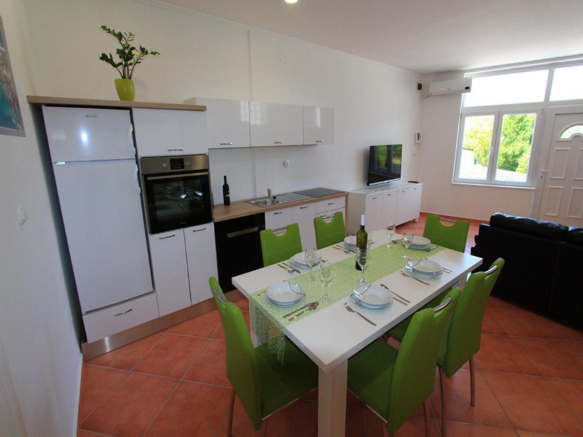 Apartments Nero Novi Vinodolski Eksteriør billede